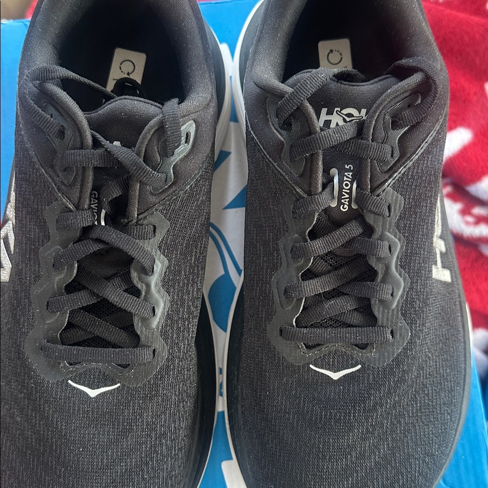 Hoka Gaviota 5, size 8 Wide Euro 40, comes in Hoka original box - Picture 2 of 6